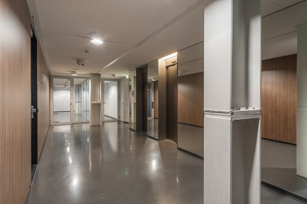 Medium property photo - Halvemaanpassage 87, 3011 DL Rotterdam